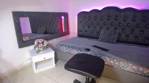 Emily online show from 01-08-26, 03:31