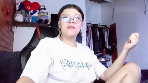 Julieta online show from 02-08-25, 04:14