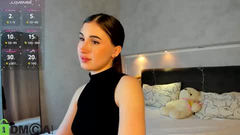 Snapshot of emily_lews chatting on 03-03-26, 01:23 Emily online show from 03-03-26, 01:23