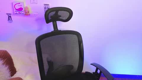 Emily Lindey online show from 02-03-26, 01:59