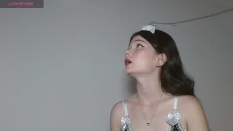 Snapshot of emily_littesweet chatting on 07-26-26, 01:25 Emily littesweets online show from 07-26-26, 01:25