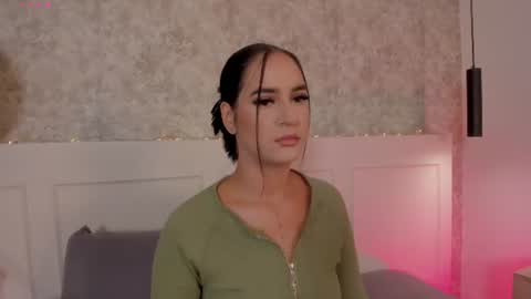 Snapshot of emily_luve chatting on 07-04-26, 12:00 emily_luve online show from 07-04-26, 12:00