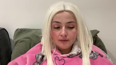 emily_morning_dew online show from 11-29-25, 07:28