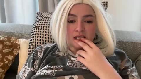 emily_morning_dew online show from 02-22-26, 08:02