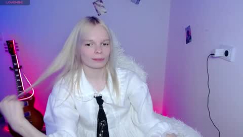 Lia online show from 03-10-26, 05:07