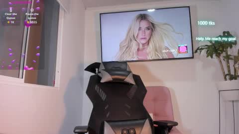 emily_palmeer online show from 11-10-25, 10:47