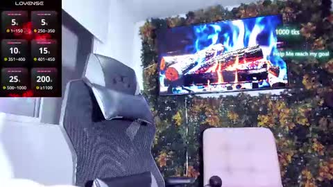 emily_palmeer online show from 07-12-26, 10:06
