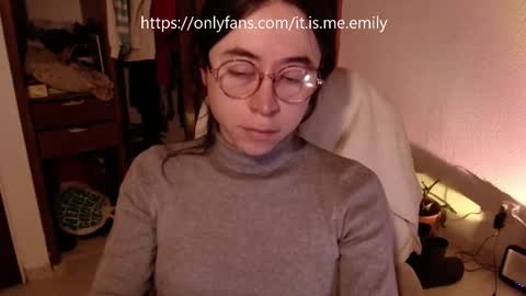 emily_pearl_ online show from 09-28-25, 02:28