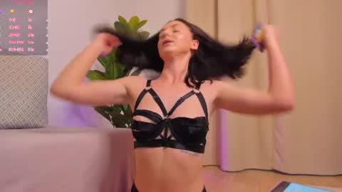 Emilyy online show from 07-19-26, 02:37