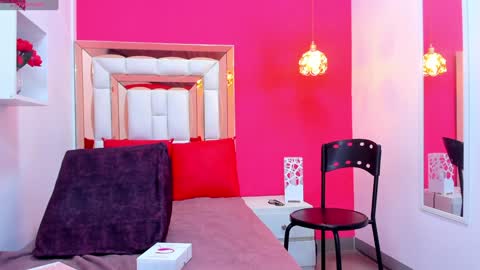 Snapshot of emily_sexy3 chatting on 02-04-25, 11:16 Emily online show from 02-04-25, 11:16