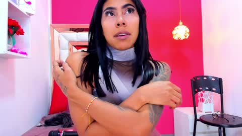 Snapshot of emily_sexy3 chatting on 02-08-25, 11:22 Emily online show from 02-08-25, 11:22