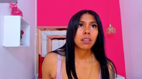 Snapshot of emily_sexy3 chatting on 02-19-25, 11:28 Emily online show from 02-19-25, 11:28