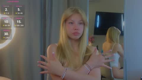 Snapshot of emily_shepard chatting on 09-15-25, 02:11 emily shepard online show from 09-15-25, 02:11