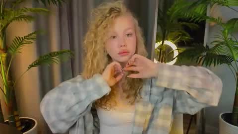 emily shepard online show from 11-20-25, 02:34