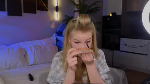 emily shepard online show from 04-16-26, 03:29