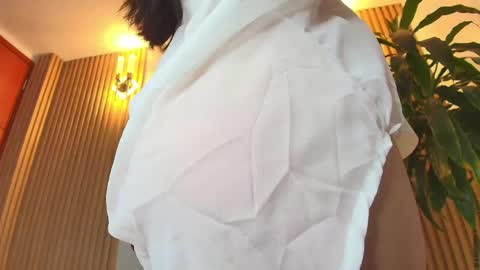 Emily Trujillo online show from 04-29-26, 07:42