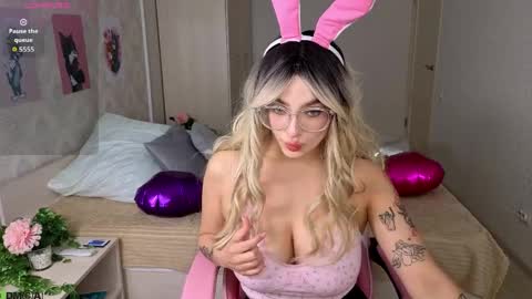 Emily online show from 04-01-26, 07:09