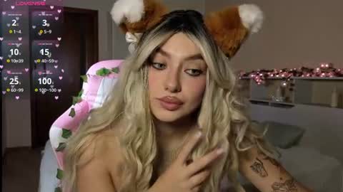 Snapshot of emily_tyler19 chatting on 07-10-26, 09:12 Emily online show from 07-10-26, 09:12