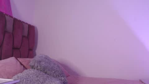 Snapshot of emily_w2 chatting on 03-03-25, 02:15 emily_w2 online show from 03-03-25, 02:15