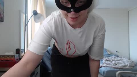 Snapshot of emily_york18 chatting on 09-12-25, 05:24 Emily online show from 09-12-25, 05:24