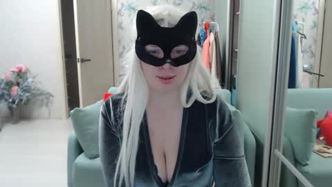 Emily online show from 02-10-26, 04:44