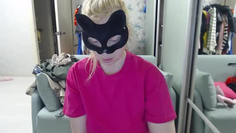 Emily online show from 03-31-26, 07:25