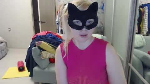 Emily online show from 04-15-26, 08:20
