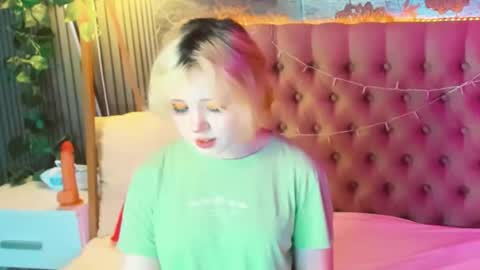 Baby Emelli online show from 05-27-26, 06:10