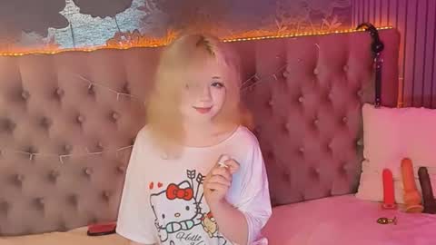 Baby Emelli online show from 06-10-26, 07:29
