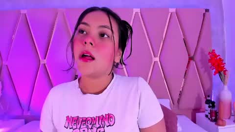 Snapshot of emilyblack_1 chatting on 05-06-26, 12:52 Emily online show from 05-06-26, 12:52