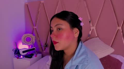 Emily online show from 06-23-26, 01:03