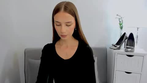 EmilyCharming online show from 01-14-25, 09:20