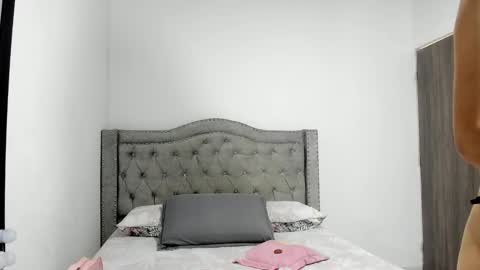 Camila online show from 01-14-26, 06:13