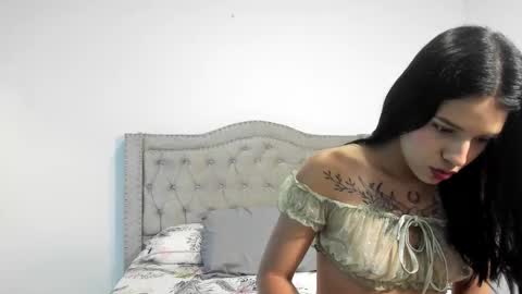 Snapshot of emilydauz chatting on 02-08-26, 06:11 Camila online show from 02-08-26, 06:11