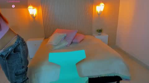 EMILY online show from 11-21-25, 07:56