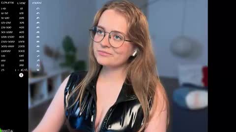 Emily  online show from 09-28-25, 12:32