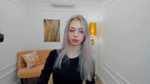 Snapshot of emilygraydis chatting on 02-03-26, 07:19 Emily online show from 02-03-26, 07:19