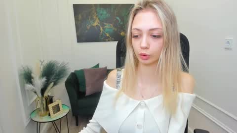 Emily online show from 04-04-26, 03:38