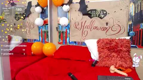 Snapshot of emilyjonns chatting on 10-27-25, 01:59 EmilyJons online show from 10-27-25, 01:59