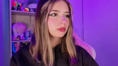 VALEEEN online show from 04-17-26, 03:15