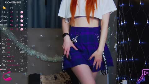 Snapshot of emilykents chatting on 12-31-24, 01:26 EmilyKents online show from 12-31-24, 01:26