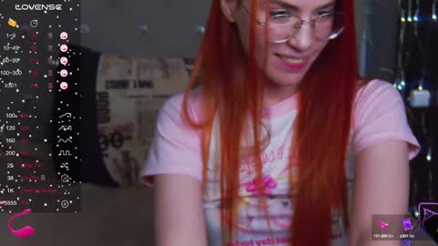 Snapshot of emilykents chatting on 01-10-25, 07:46 EmilyKents online show from 01-10-25, 07:46