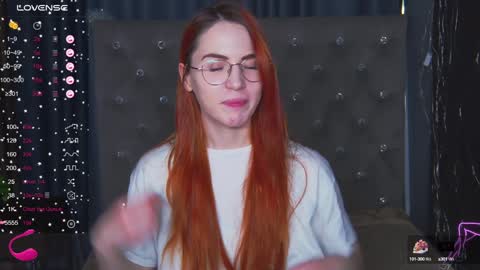 Snapshot of emilykents chatting on 02-04-25, 04:37 EmilyKents online show from 02-04-25, 04:37
