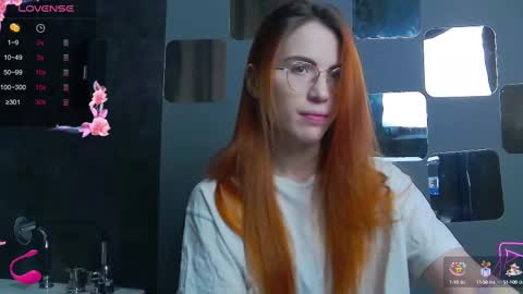 Snapshot of emilykents chatting on 02-13-25, 01:40 EmilyKents online show from 02-13-25, 01:40