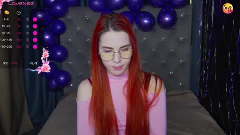 EmilyKents online show from 11-17-25, 02:06
