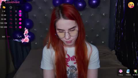 EmilyKents online show from 11-22-25, 02:21