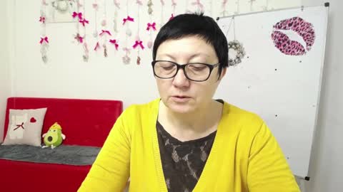 Emily online show from 04-05-26, 05:37