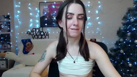 Snapshot of emilylayer chatting on 12-13-24, 04:22 Emyli online show from 12-13-24, 04:22