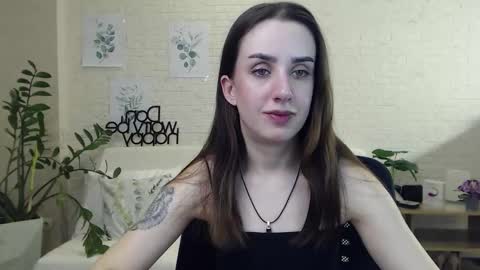 Snapshot of emilylayer chatting on 01-06-25, 09:00 Emyli online show from 01-06-25, 09:00