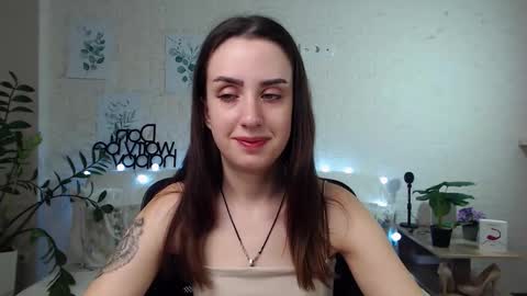 Snapshot of emilylayer chatting on 01-15-25, 04:04 Emyli online show from 01-15-25, 04:04